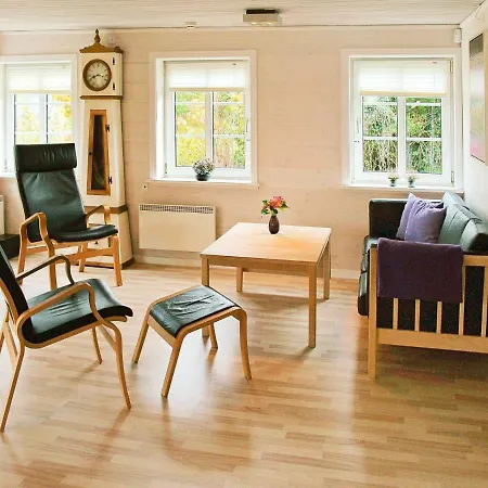 Three-bedroom Holiday In 9 Casa de Férias