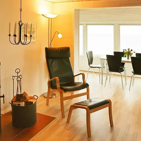 Дом отдыха Three-bedroom Holiday In 9